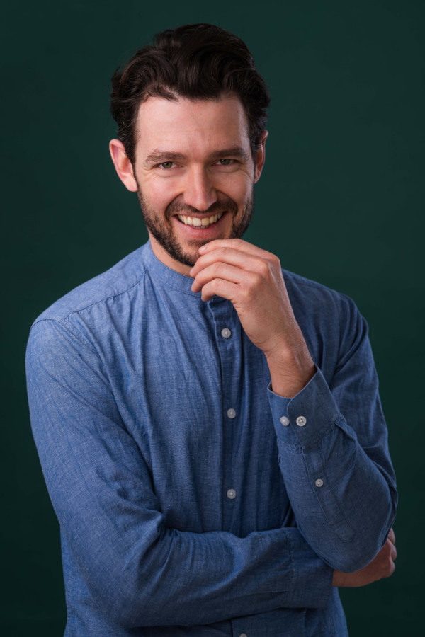Pro-actors men Nick