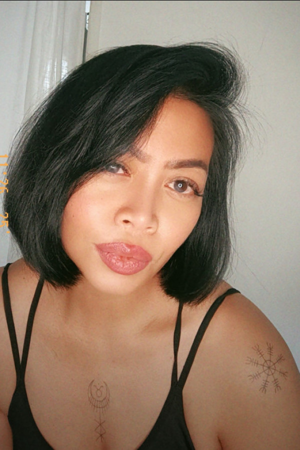 Characteristic women Erika