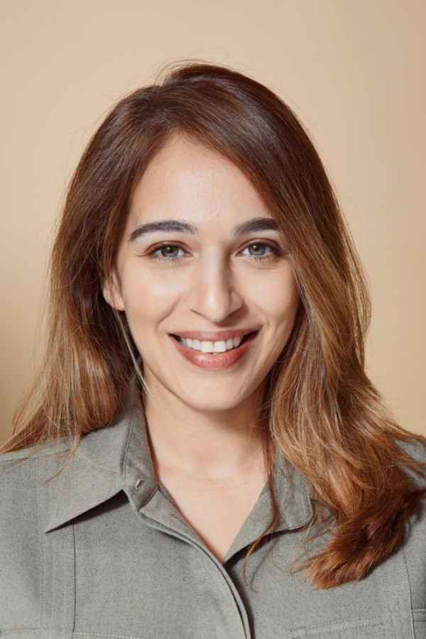 Voice over women Kanira