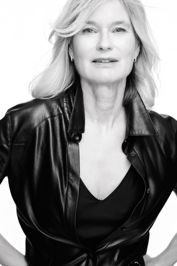 Pro-models women Caroline