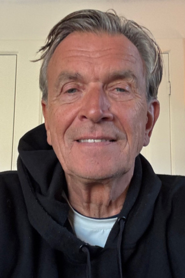 Characteristic men Duck