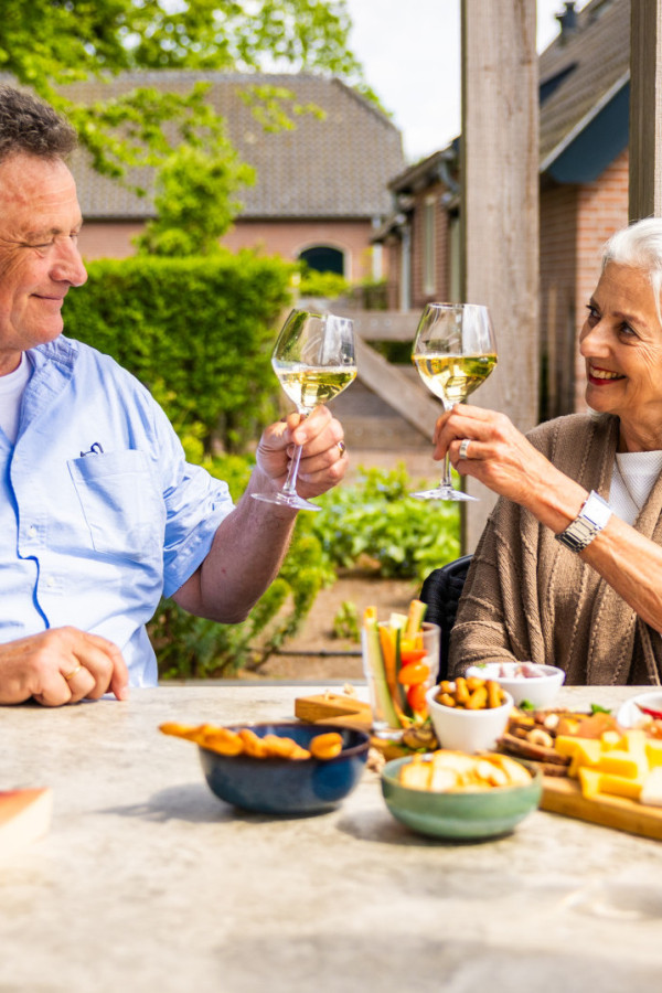 Voice over men Rudolf