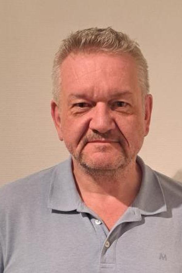 Characteristic men Marcel