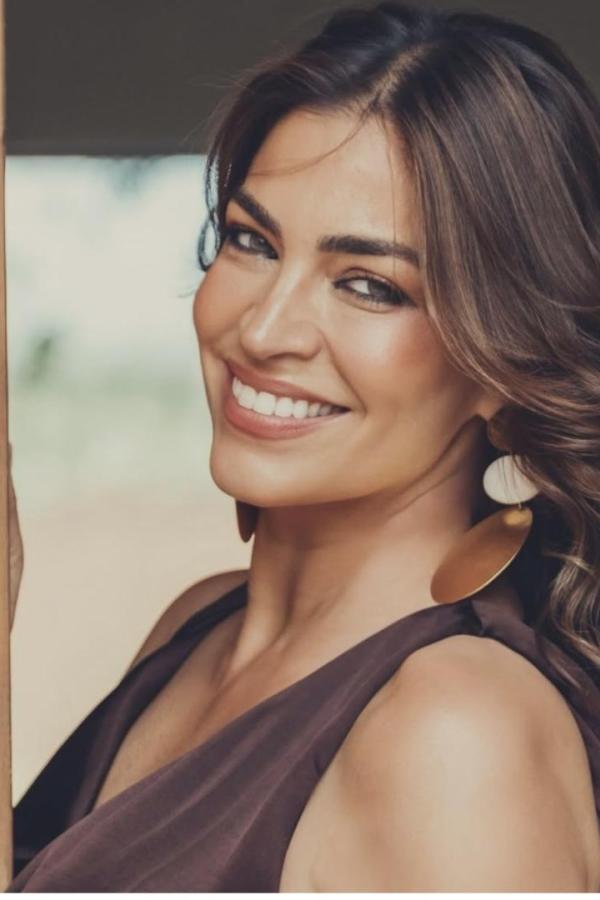 Pro-models women Touriya