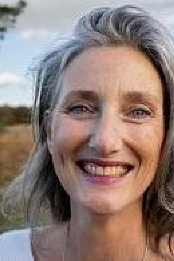 Characteristic women Mareann