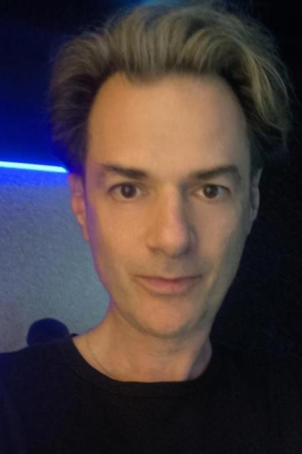 Men Nikos