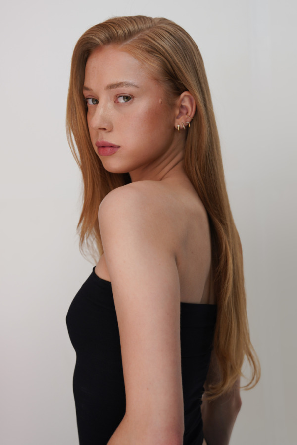 Women Maaike