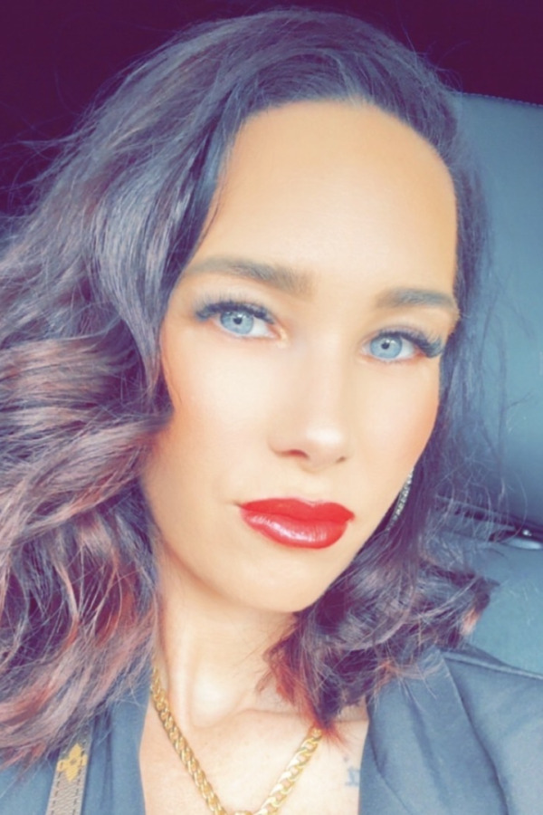 Characteristic women Danielle