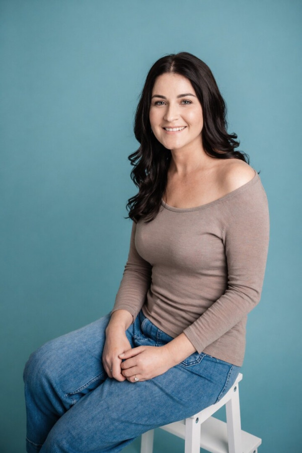 Women Nicole