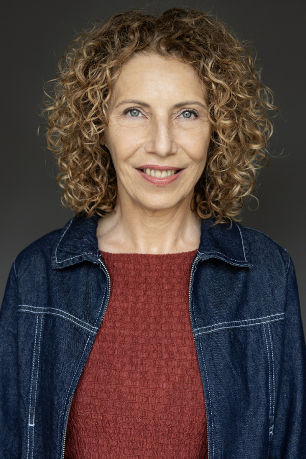 Pro-actors women Angela